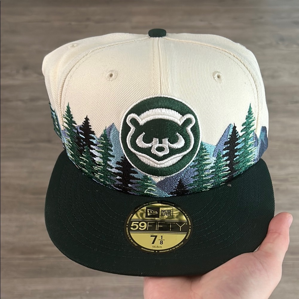 NEW ERA CHICAGO CUBS Embroidered Forest Cap